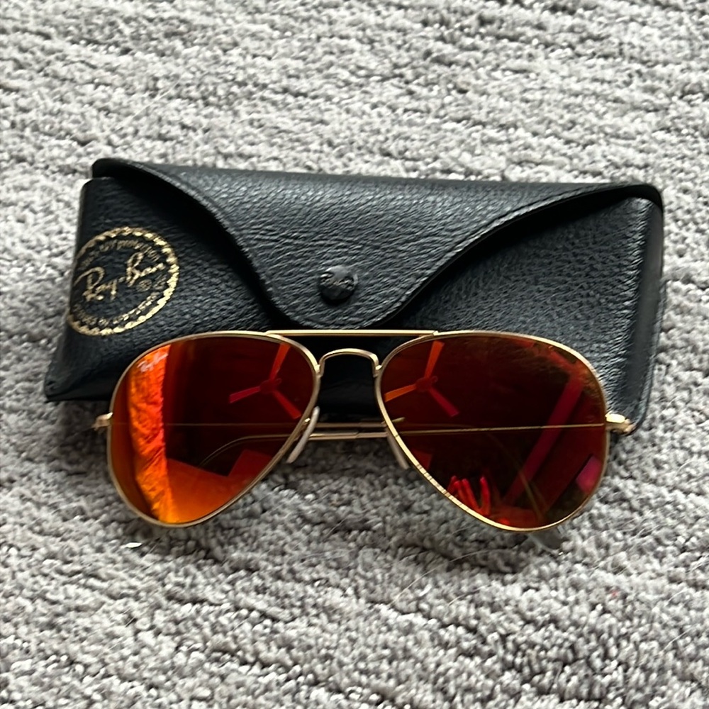 Rayban sunglasses (aviator style)